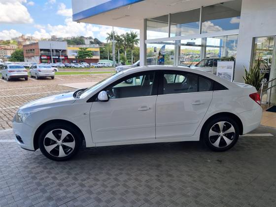 CHEVROLET CRUZE 1.8 LT 16V FLEX 4P MANUAL